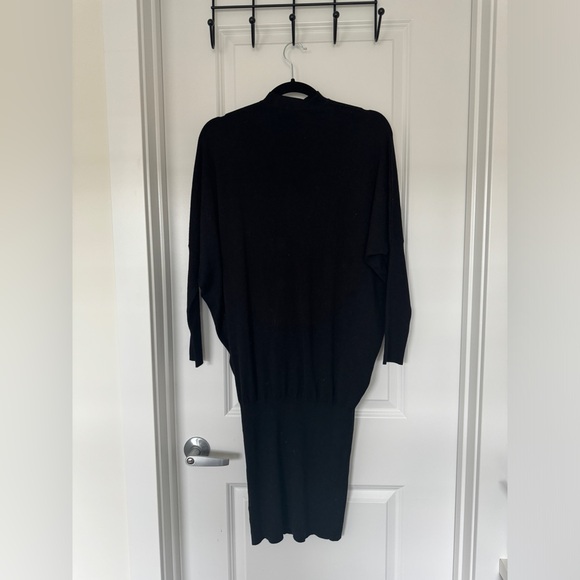 Zara V-neck black sweater dress - Picture 4 of 7